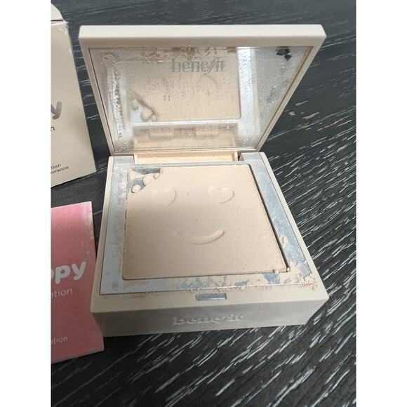 Benefit Hello Happy Velvet Powder Foundation Shade 1 New Full Size ***DAMAGED*** - Picture 3 of 12